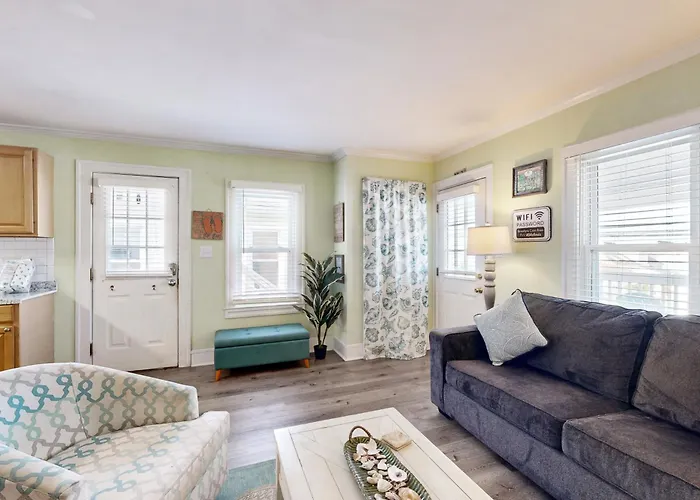 Brooklyn's Casa Rosa Apartment